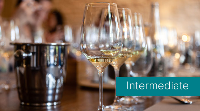 White-wine-tasting.jpg (1)